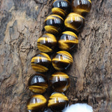 (tig014)  Large 18 mm. round Golden Tiger Eye beads