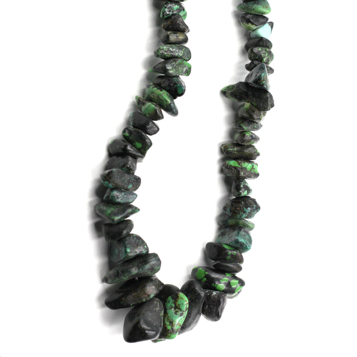 (Turq 110) Graduated Turquoise chunky bead strand.