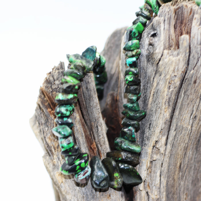 (Turq 110) Graduated Turquoise chunky bead strand.