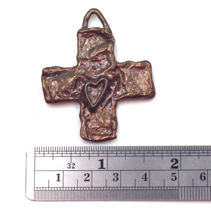 (bzp381-N0732) Bronze Cross With Heart