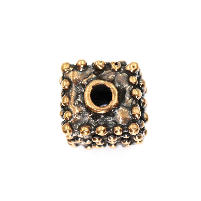 (bzbd031) Dotted Handmade Solid Bronze Square Bead