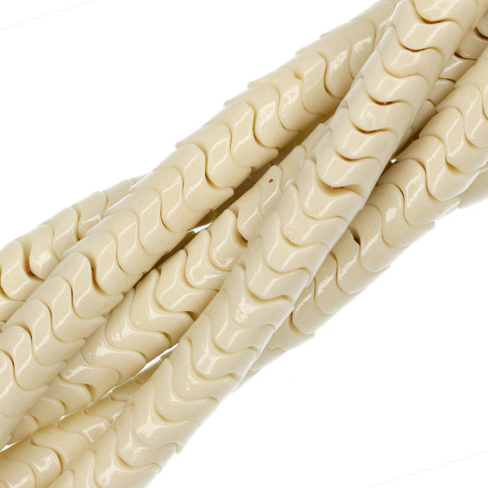 (cze004) White Czech Glass Snake Beads