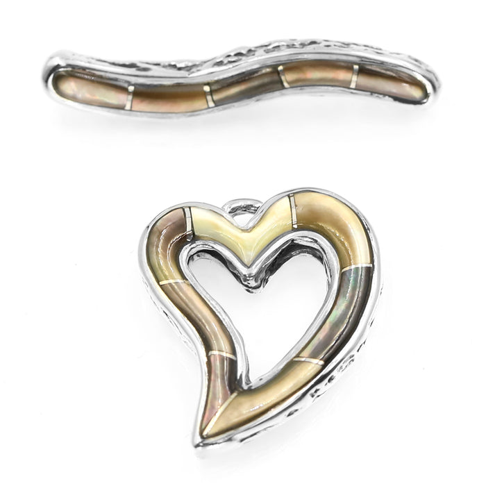 (ITG-065) Brown Lip Heart Toggle