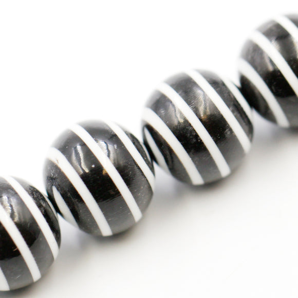 (horn003) 15mm White Striped Horn beads