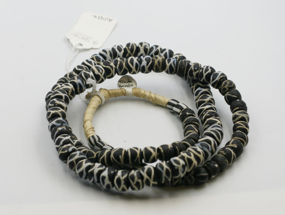 (African008) Very Collectible African Trade Beads  Black & White (Rattlesnake type)