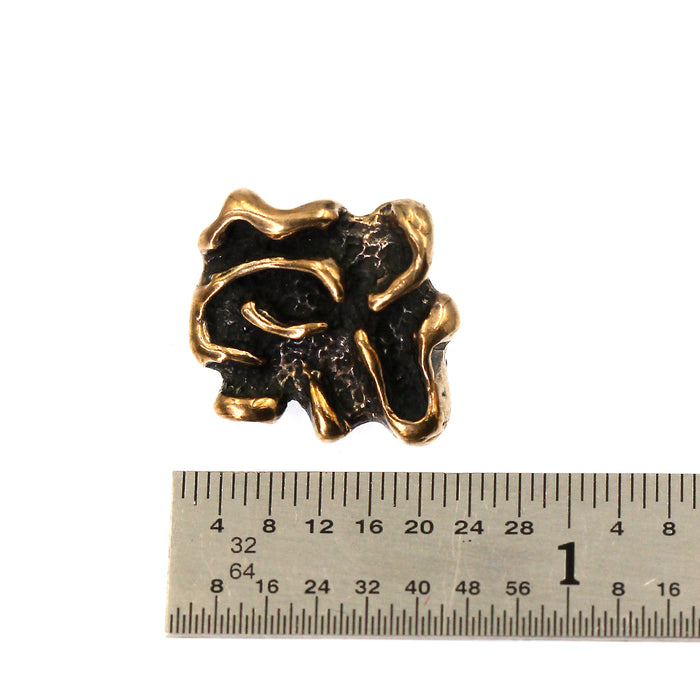 (bzbn028-N0446)  Bronze Free Form Button Clasp.